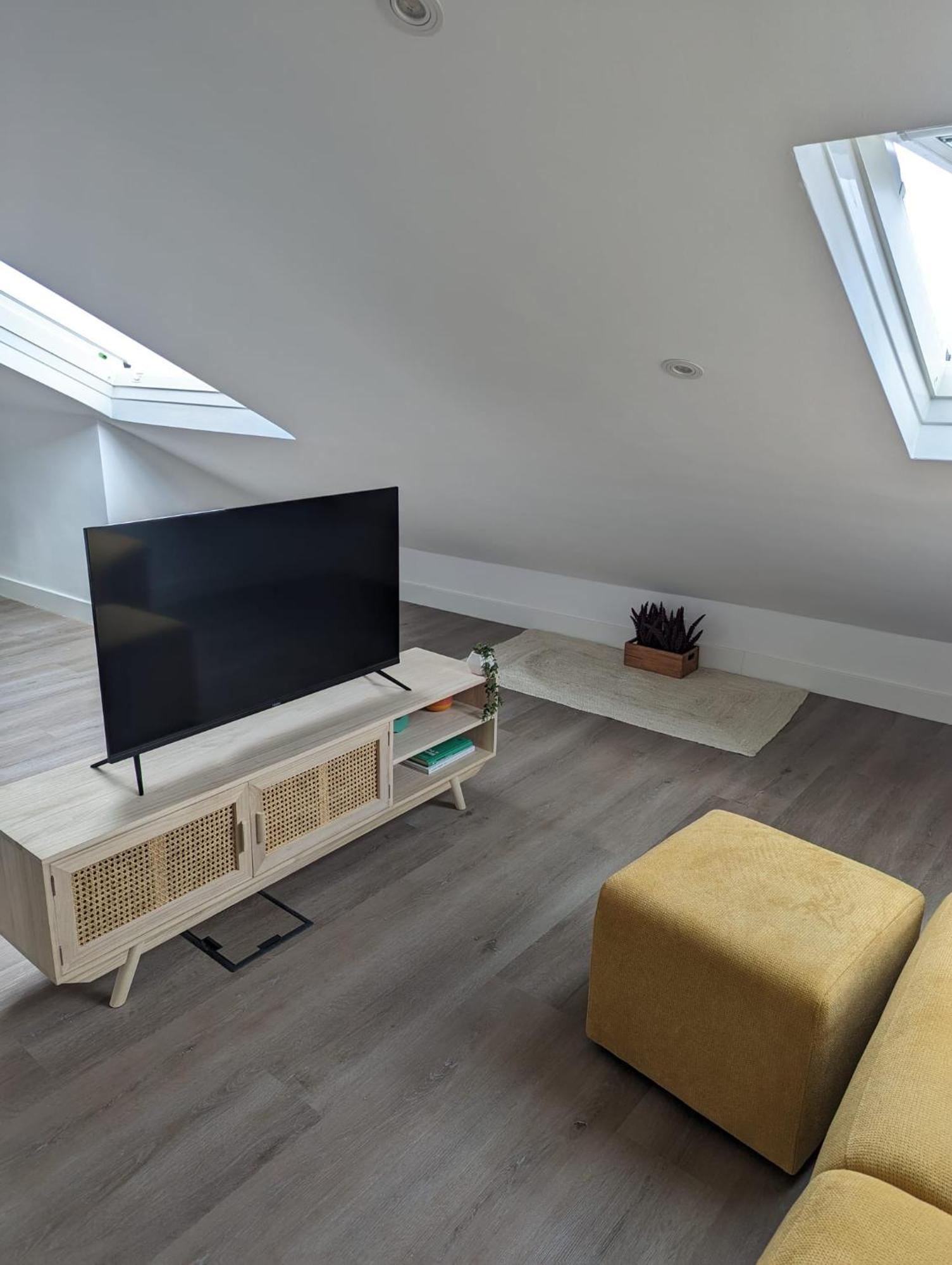 Atico Con Vistas En Raxo Apartment Bagian luar foto